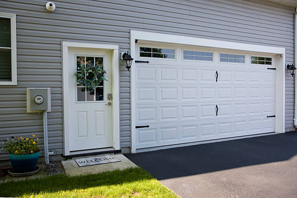 24/7 Emergency Garage Door Panel Replacement experts in Brilliant, OH